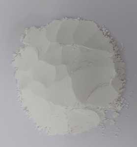 La arcilla de caolín es un mineral industrial suave, blanco y tierno, compuesto principalmente por el mineral caolinito, es una arcilla. - Product Image 2