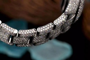 Reloj de Lujo VVS Hip Hop con Movimiento de Cuarzo, Esfera de Cristal, Manecillas con Incrustaciones de Diamantes, Acero Inoxidable, VVS1 Bussdown Moissanite para Hombre - Product Image 4