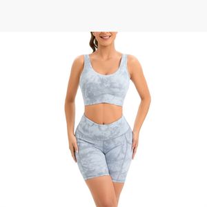 Ensemble de sport 2 pièces personnalisé pour femmes : soutien-gorge de sport et short froncé à taille élastique pour le yoga et l'entraînement - Product Image 1