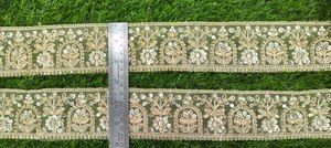 Encaje JK Elegante, Romántico y Ecológico, 100% Poliéster, Estilo Floral, con Bordado Intrincado y Borde de Encaje - Product Image 3