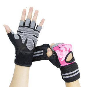 Gants de fitness professionnels en cuir respirants à demi-doigts, personnalisables, de haute qualité pour la gym et l'entraînement, vente en gros - Product Image 4