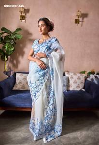 Conjunto de Saree y Blusa de Seda Tebby con Estampado Floral y Bordado Cutdana - Colección Premium de Aspecto Elegante - Moda Femenina - Product Image 4