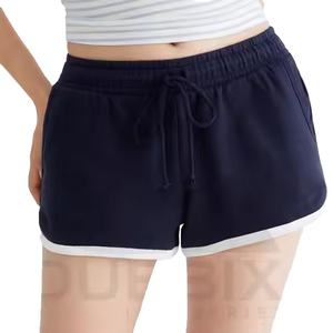 Pantalones cortos de gimnasio de algodón 100% para mujer, pantalones cortos de entrenamiento de ajuste regular con logotipo personalizable y patrón de color, pantalones cortos para mujer - Product Image 4