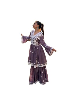 Costume spécial d'été d'Anushka Sen's pour femmes élégant et adapté à l'âge pour les occasions spéciales - Product Image 1