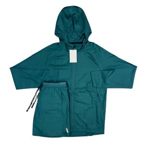 Survêtement coupe-vent élégant et personnalisé à manches longues pour hommes avec tissu en polyester respirant de qualité supérieure et veste zippée - Product Image 1