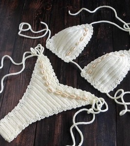 Bikini en crochet crème avec coquillages, maillot de bain brésilien en crochet, vêtements de bain en crochet, bikini en crochet - Product Image 1