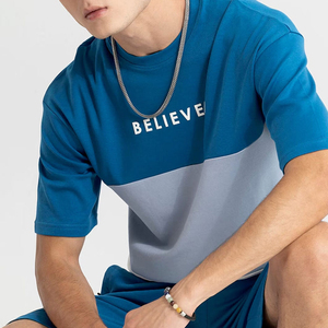 ชุดเสื้อยืดและกางเกงขาสั้นสีตามสั่งสำหรับผู้ชาย ผู้ผลิต OEM ชุดเสื้อยืดวิ่งผ้าฝ้ายยืดได้สี่ทิศทางสำหรับผู้ชาย - Product Image 6