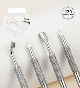 Herramienta profesional para cutículas Royal Finish Advanced Metal con mango ergonómico para el cuidado y el aseo de uñas en salones de belleza - Product Image 4