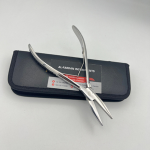 Alicates de punta plana de acero inoxidable sólido con acabado espejo plateado para extensiones de cabello, multifunción, con logotipo personalizado y estuche de cuero. - Product Image 5