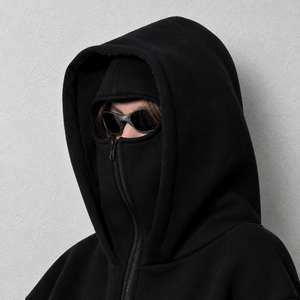 Veste streetwear personnalisée pour femme avec capuche double cagoule intégrée, fermeture éclair intégrale, en polyester et coton, avec cache-visage intégré et poignets côtelés - Product Image 6
