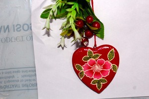 Handmade <b>Paper</b> Mache Floral Heart Ornament Kashmir Hand-Painted Heart Hanging Decoration Green Floral <b>Paper</b> Mache Heart Wall - Product Image 2