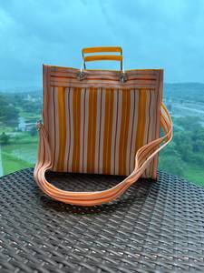 Sac de Douche Portable en Maille Robuste à Séchage Rapide pour Rangement de Jouets de Plage, Organisateur de Salle de Bain en Teck Tendance - Product Image 5