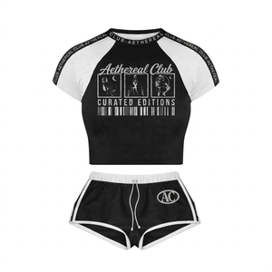 Ensemble de survêtement en coton et polyester French Terry pour femme, avec t-shirt et short, personnalisable par sérigraphie, 100 % coton - Product Image 2