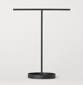 Caja organizadora de joyas de metal diseñada para combinar un atractivo estético refinado con una funcionalidad práctica de almacenamiento - Product Image 5