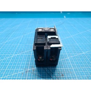 Disjoncteur Eaton BAB2020HT à fixation par boulons, utilisé comme pièce détachée d'équipement semi-conducteur d'occasion - Product Image 5