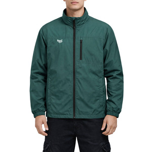 Chaqueta Cortavientos Verde Ligera con Cuello Alto y Logotipo Personalizado al por Mayor, Resistente al Agua, con Cierre Completo, Fabricante de Chaquetas para Hombre en EE. UU. - Product Image 1