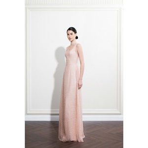 ชุดเดรสผู้หญิงใหม่ ดีไซน์หรูหรา ODM ALESSIA LAYERING EMB ทรงเอไลน์ กระโปรงยาวบานเล็กน้อย ขายส่งชุดเดรสผู้หญิง - Product Image 2