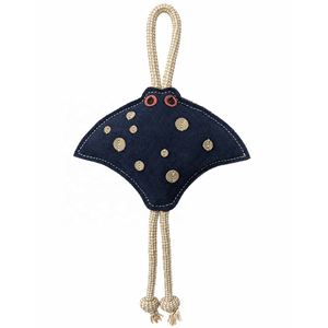 Jouet pour chien en corde de raie bleu marine avec poignée en boucle tressée, design en tissu texturé durable, pieds en corde nouée et extrémités à pompons - Product Image 4