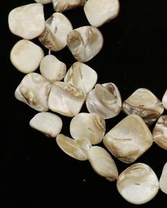 ลูกปัดหินเคชิสีงาช้างธรรมชาติ SRK GEMS ทรงกลมขนาดใหญ่ 19x24 มม. พร้อมใบรับรองจากผู้เชี่ยวชาญจากรัฐราชสถาน - Product Image 2