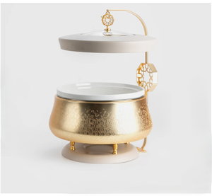 Plato para servir dorado más vendido con tapa metálica, diseño redondo, incrustaciones doradas y patrón grabado para uso en fiestas y buffets, tipo chafing dish. - Product Image 1