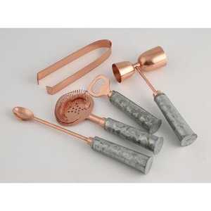 Ensemble d'outils de bar en cuivre avec poignées galvanisées, passoire, cuillère, pince, agitateur, doseur, kit de préparation de cocktails - Product Image 1