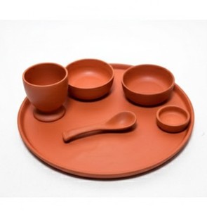 Ensemble de vaisselle en argile artisanale, écologique, biodégradable et réutilisable, avec un design anti-fuite - Product Image 1