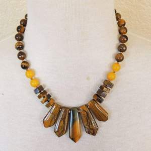 Elegant Handmade Vintage Resin <b>Beaded</b> <b>Necklace</b> Lightweight Design for Unisex Geometric Shape Daily Wear & Party Occasions Gift - Product Image 1
