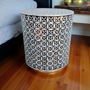 Table basse artisanale écologique en os incrusté, design moderne, pour baptême, utilisation dans le salon, provenant de l'Uttar Pradesh - Product Image 2
