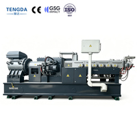 Machine à extruder à double vis pour la fabrication de granulés plastiques à haute résistance avec composants en PC/PA et fibre de verre