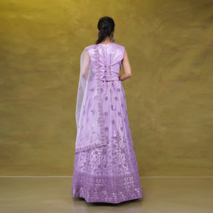 Encantador Lehenga Choli para Niñas con Bordado Delicado, Falda Suave y Elegante hasta el Suelo, Ideal para Bodas, Diwali, Fiestas y Eventos - Product Image 4