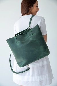 Premium Genuine Leather Fringe Handbag for Women – Vintage Boho Style Shoulder <b>Bag</b> with Tassels & <b>Studded</b> Detail - Product Image 2