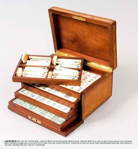 Jeu de Mahjong en Bois Fait Main de Haute Qualité, Vente en Gros, Prix d'Usine, Logo Personnalisé, Tuiles de Mahjong Modernes, Jeu Familial, Cadeau de Pendaison de Crémaillère - Product Image 1