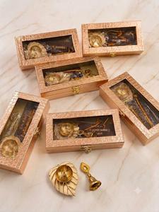 Juego de Regalo de Pooja de Latón con una Diya, una Campana y Hanuman Chalisa en Caja de Regalo Premium para el Hogar, Templo o Festividades - Product Image 2