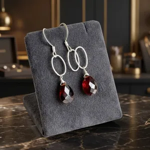 Boucles d'oreilles en forme de goutte de grenat rouge, minimalistes, classiques, petites, pour un usage quotidien, en argent sterling 925, pierre de naissance de janvier, cadeau pour femme - Product Image 1
