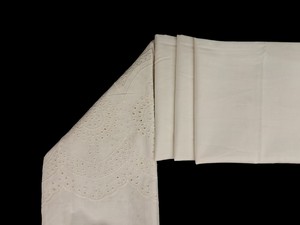Tela de Algodón Blanco Premium con Borde Bordado – Material Broderie Anglaise con Borde Festoneado para Prendas de Vestir y Decoración del Hogar - Product Image 2