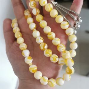 Tasbih islamique artisanal en résine jaune, écologique, 33 perles avec pompon argenté, chapelet de prière, cadeau musulman pour la maison, Ramadan, arabe - Product Image 3