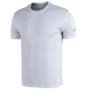 Camiseta Deportiva Blanca de Manga Corta para Hombre, Cuello Redondo, Corte Ajustado, 100% Algodón, Absorbe la Humedad, Impresión por Transferencia de Calor, Personalizada con el Logotipo del Equipo en la Parte Delantera - Product Image 6