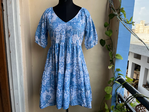 Robe Courte Fluide d'Été Style Babydoll en Coton Imprimé Floral Brodé, Durable et Écologique - Product Image 2