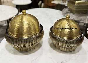 Cacerola de Metal Dorado de Lujo con Tapa, Olla Decorativa Premium para Servir, Plato para Servir en la Cocina - Product Image 5