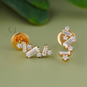 Modernos Pendientes de Barra con Diamantes de Laboratorio de 0.59CT, Oro Rosa de 14K, Diseño de Racimo Redondo y Baguette, Pendientes Asimétricos, Joyería de Diseño, Regalo - Product Image 1