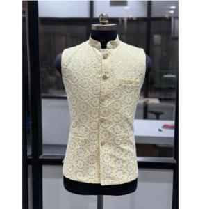 Abrigo de Hombre con Bordado y Lentejuelas de Alta Demanda, Ideal para Festivales y Ocasiones Especiales, Disponible a un Precio Accesible - Product Image 1