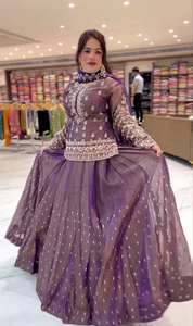 Lehenga Choli de Diseño Premium, Listo para Usar, con Dupatta, en Seda Simmer Gloriosa con Bordado, Color Morado - Product Image 4