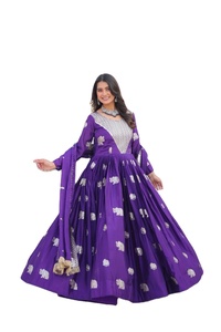 แฟชั่นเจลลาบียะห์มุสลิมตะวันออกกลางสุดหรู ผ้าฟ็อกซ์จอร์เจตต์ คามีซ พร้อมผ้าคลุมไหล่สำหรับผู้หญิง สำหรับงานแต่งงานและฤดูร้อน/ฤดูใบไม้ร่วง - Product Image 2