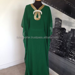 Kaftan vert léger idéal pour les vêtements d'été des femmes musulmanes au Moyen-Orient - Product Image 1