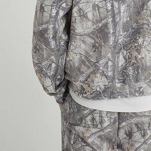 Sweat-shirt à capuche camouflage coupe oversize, manches classiques, en molleton bouclette respirant, style décontracté pour l'automne, avec poches. - Product Image 4