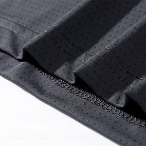 เสื้อยืด OEM แบบกำหนดเองสำหรับฤดูร้อน ผ้าไหมน้ำแข็ง แห้งเร็ว แขนสั้น ระบายอากาศได้ดี ทรงหลวม คอกลม ไซส์ใหญ่สำหรับผู้ชาย - Product Image 5