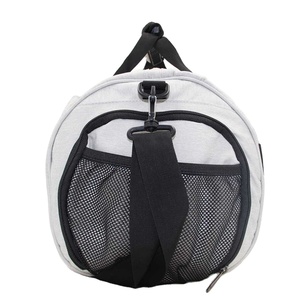 Haute qualité grand Nylon Polyester Gym sac de voyage toile sport polochon avec motif brodé fermeture à glissière mode en gros - Product Image 5