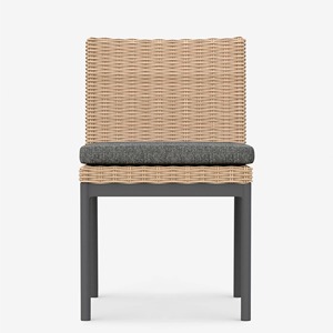 Chaise de jardin contemporaine pour repas en plein air, dossier en rotin, structure en aluminium, pivotante, coussin gris foncé, pieds effilés, design durable, Karsia - Product Image 2