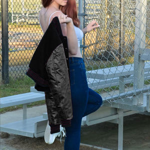 Chaqueta Corta Estilo Universitaria para Mujer, Totalmente Negra, Estilo Bomber, Mangas de Cuero Sintético, Ropa Exterior Informal, Moda Femenina - Product Image 3