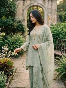 Ensemble Anarkali vert élégant brodé avec dupatta, tenue traditionnelle indienne et pakistanaise pour femme, coupe décontractée, toutes saisons - Product Image 5
